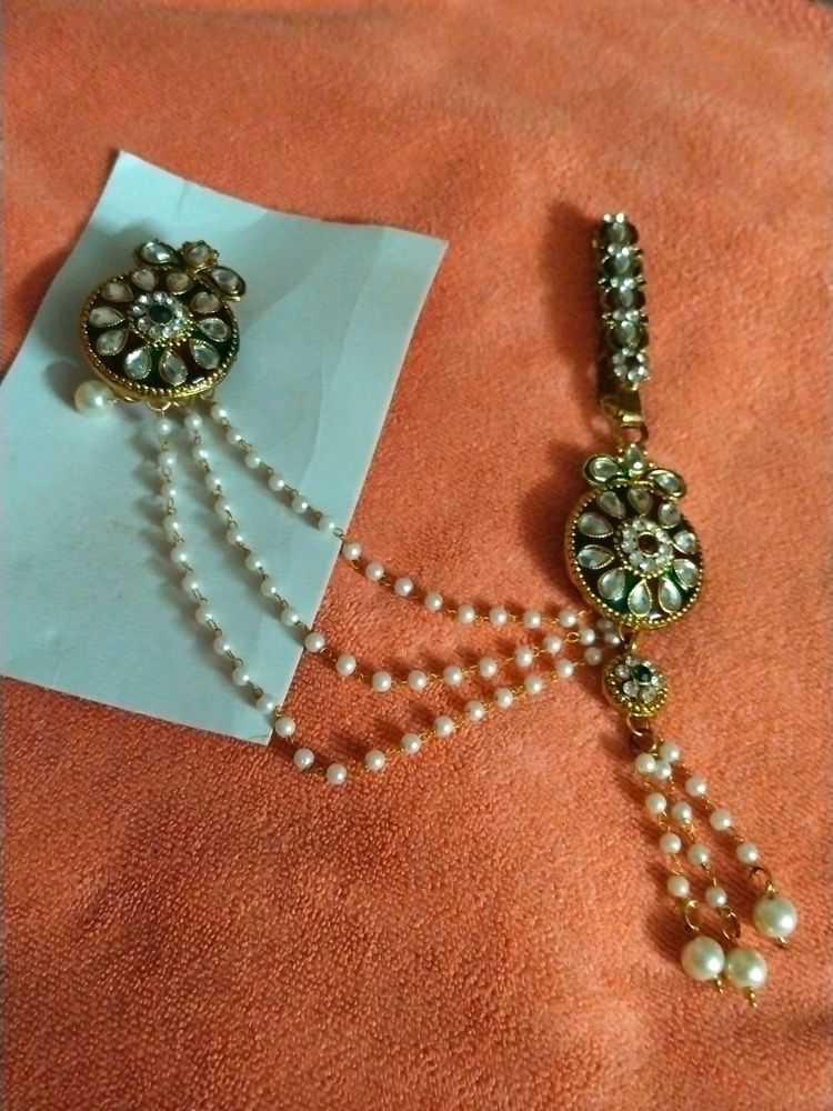 Elegant Kundan Pearl Saree Pin