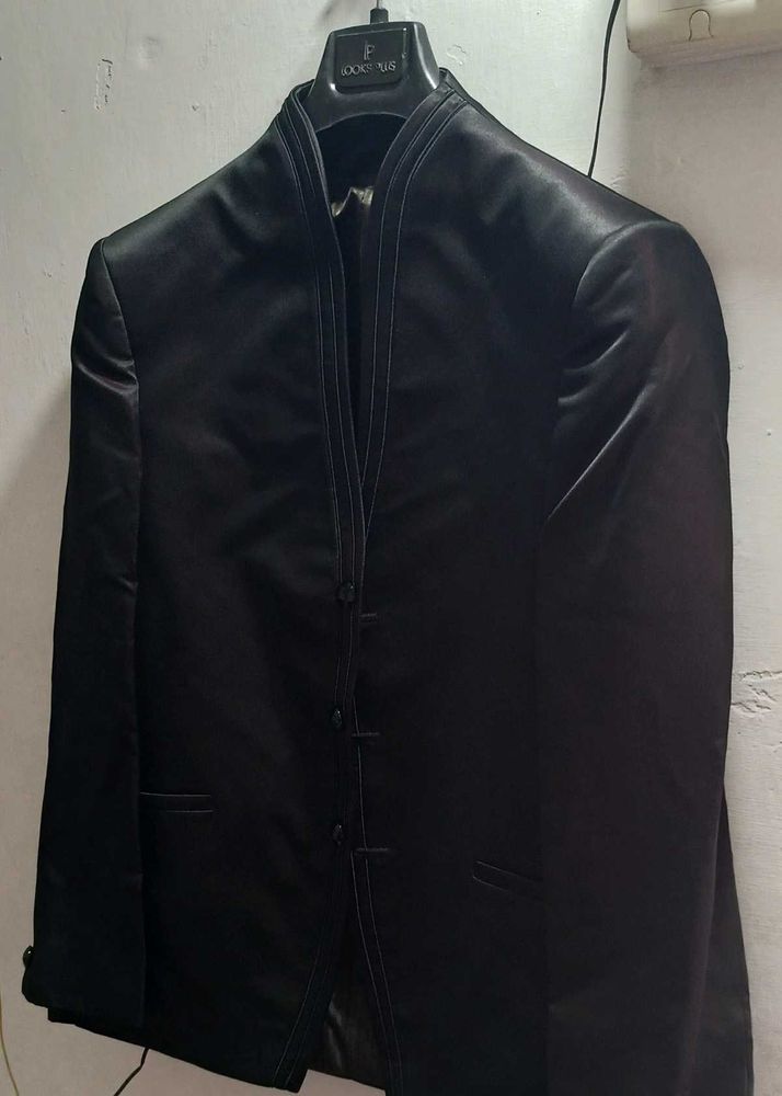 Stylish Black Blazer