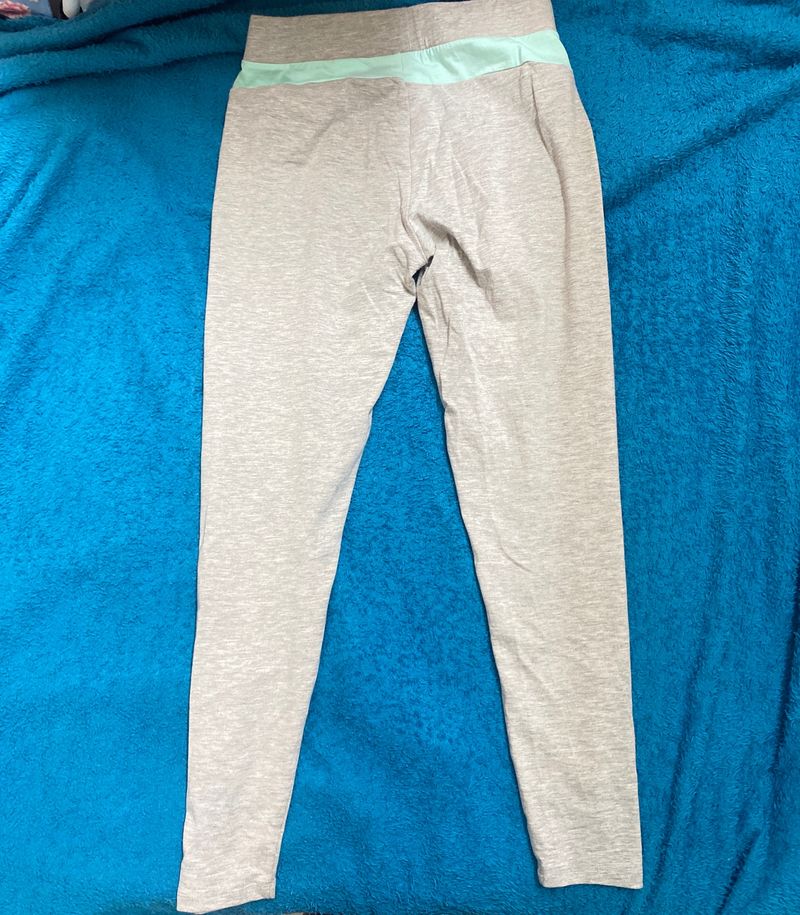 TeamSpirits- RelianceTrends- MidRise Cotton pant With Elasticated Waist - 27