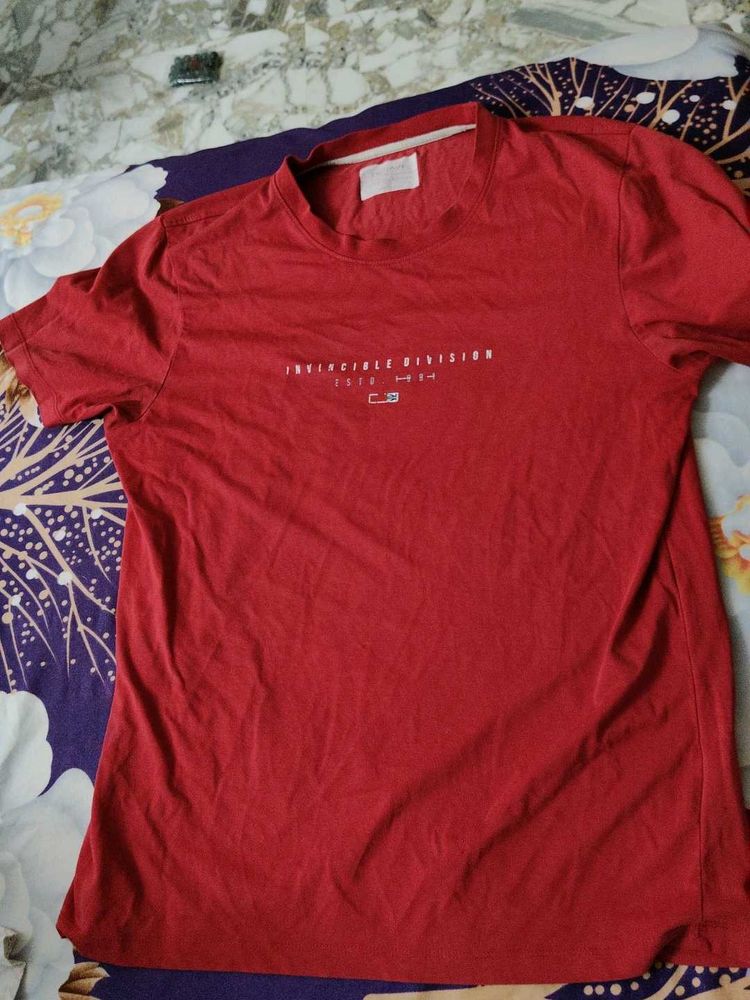 Tshirt Used But It&#39;s In Good Condition