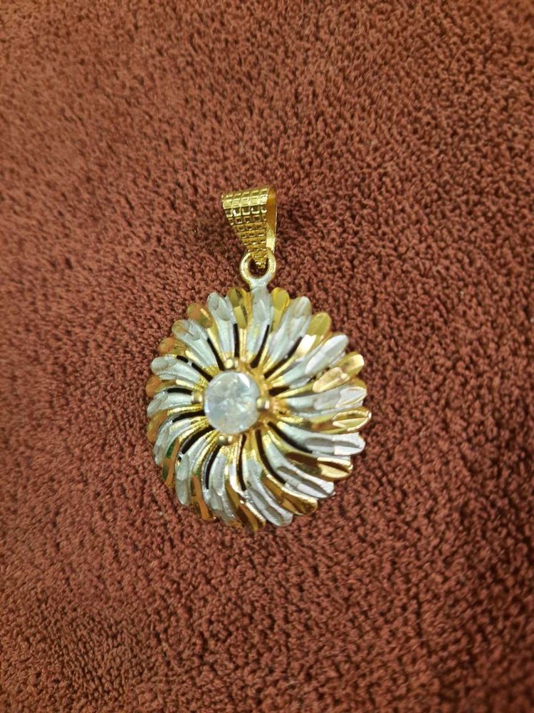 Gold &amp; Silver Pendant