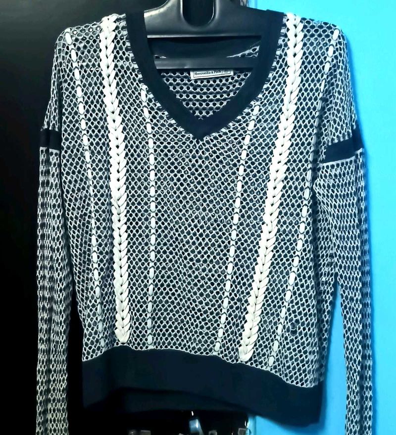 Knitted Mesh Sweater – V-Neck Long Sleeve