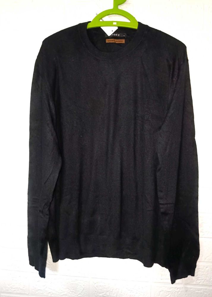 Men&#39;s Black Pullover Sweater