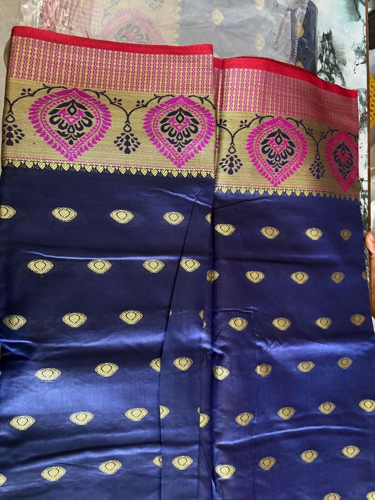 Traditional Colourfull Saree With Contrast Blouses