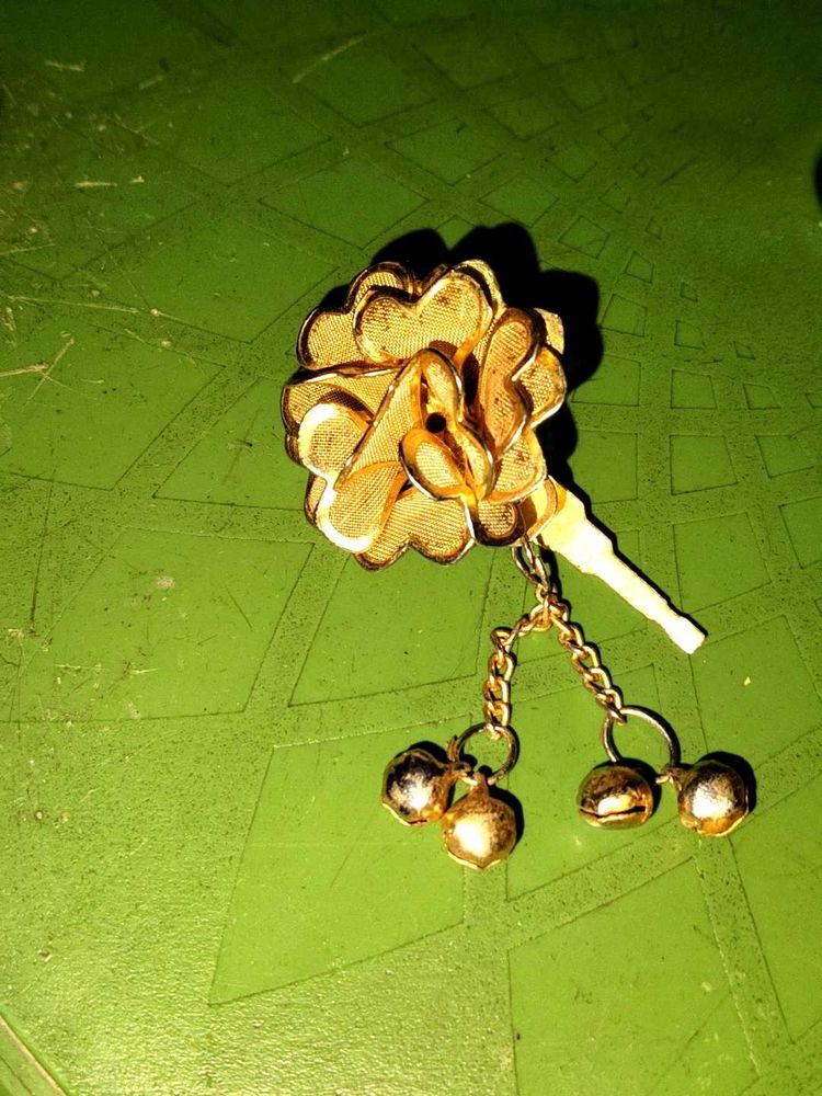 Golden Flower hair clip