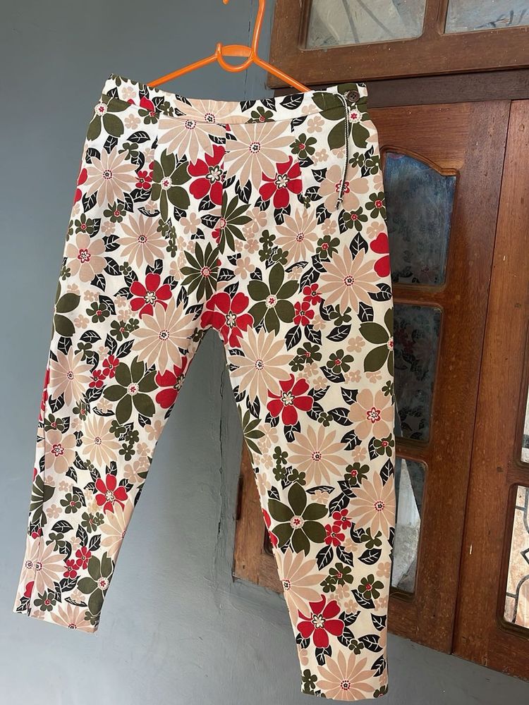 Brand New floral jeans Capri..Never worn