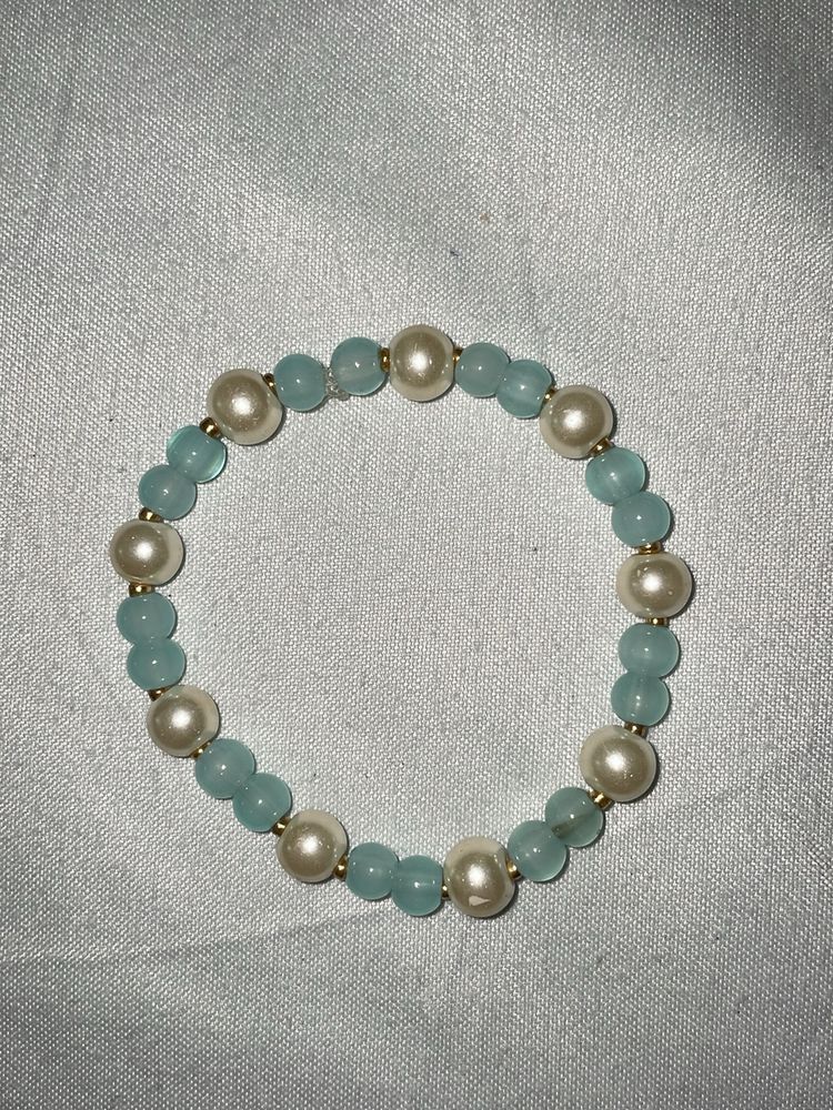 Blue &amp; White Pearl Bracelet
