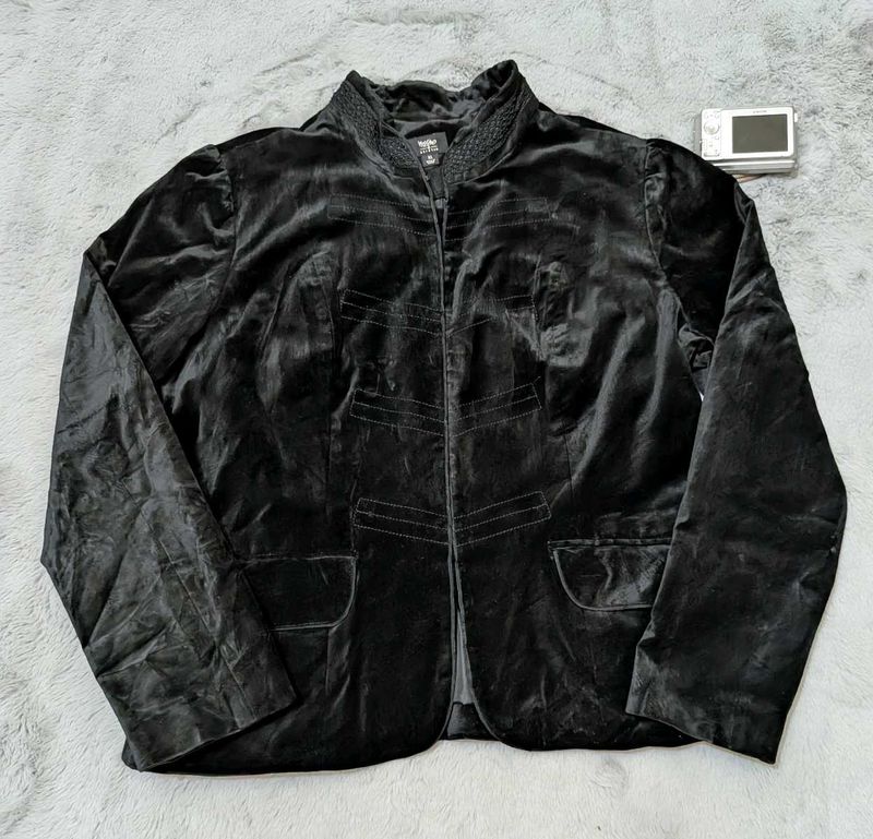 Elegant Black Velvet Jacket
