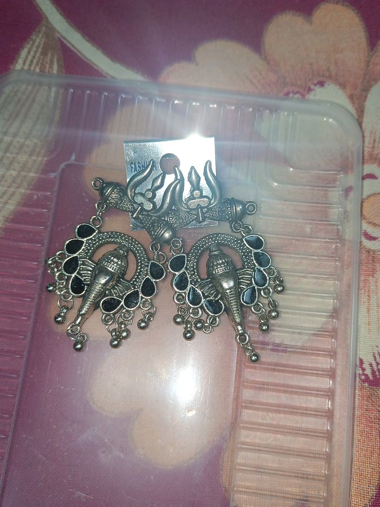 Sliver Ganesha Ji Earrings