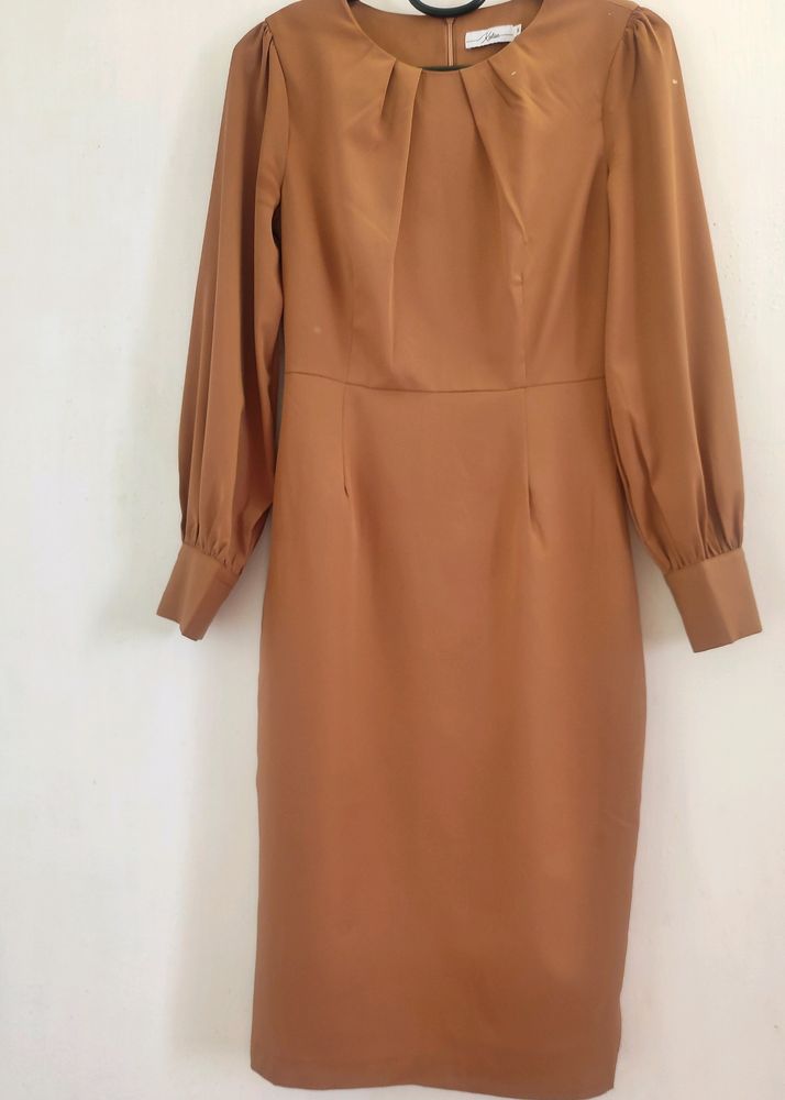 Classy imported Midi dress 👠