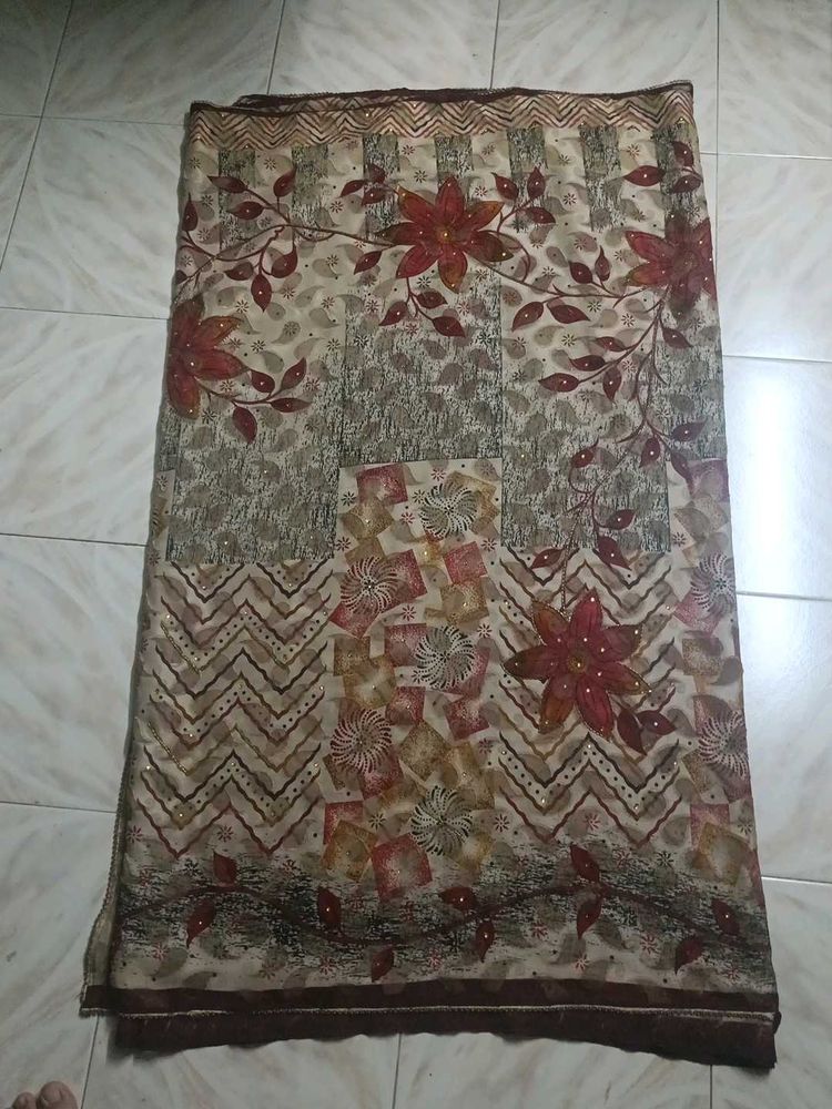 Floral Pattern Saree