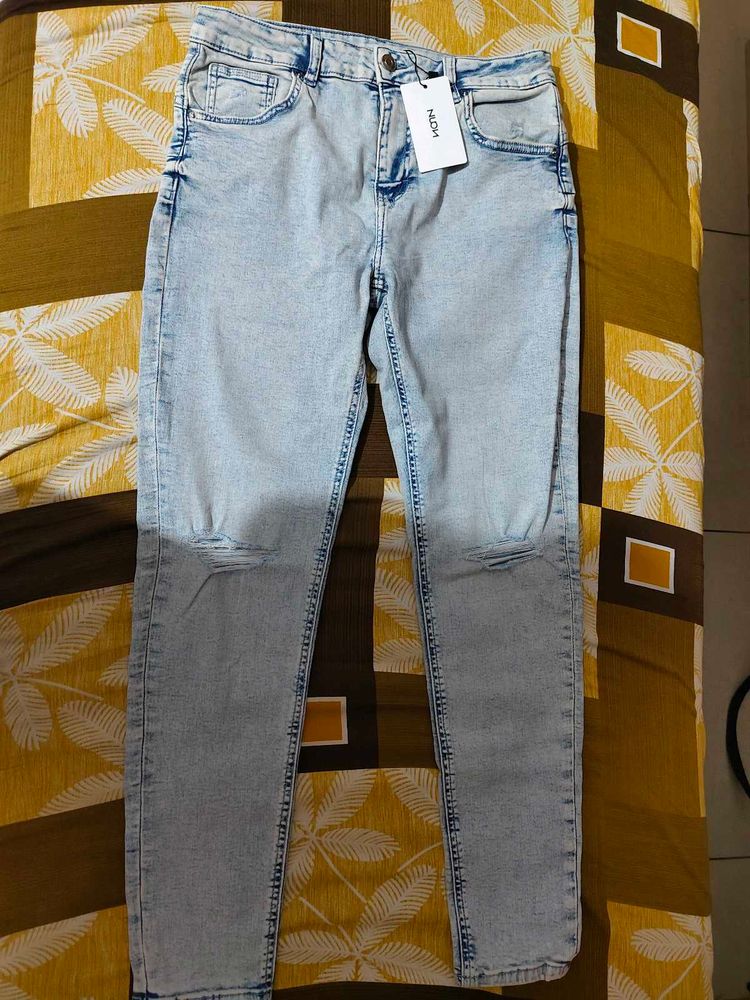 Nuon Women Ripped Jeans