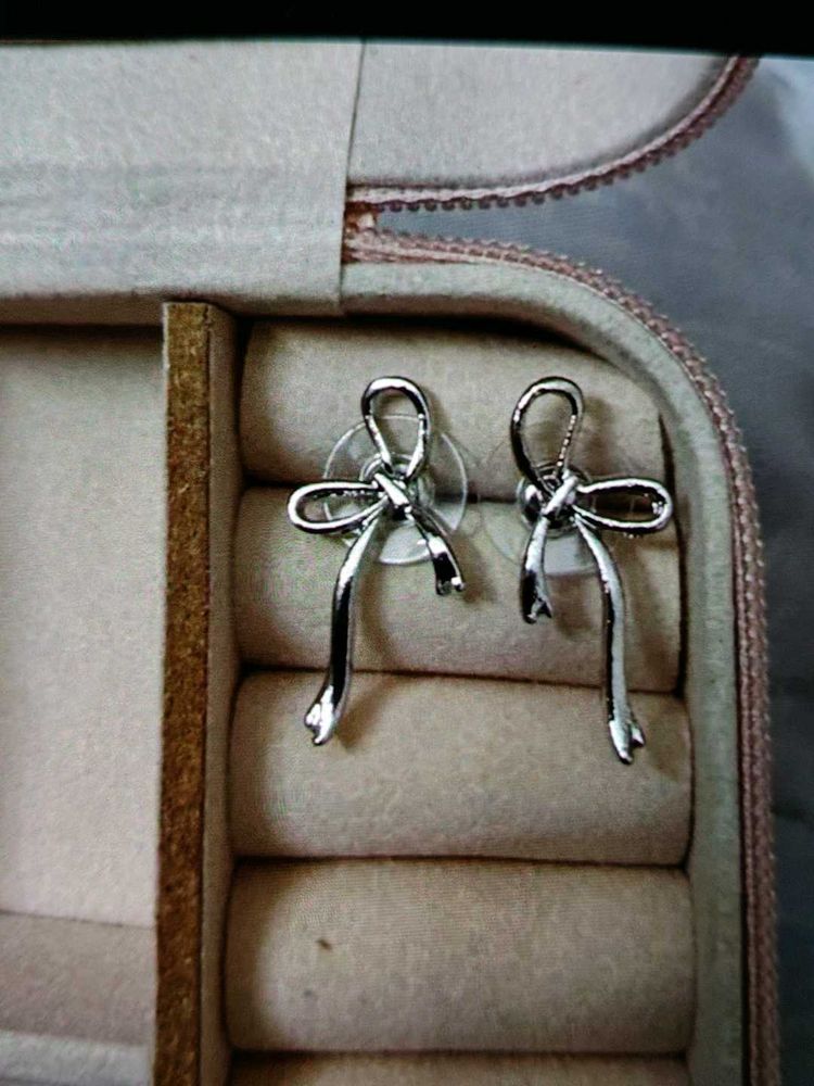 Bow Stud Earrings