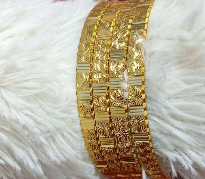 4-Piece Stylish Bangle Set ✨
