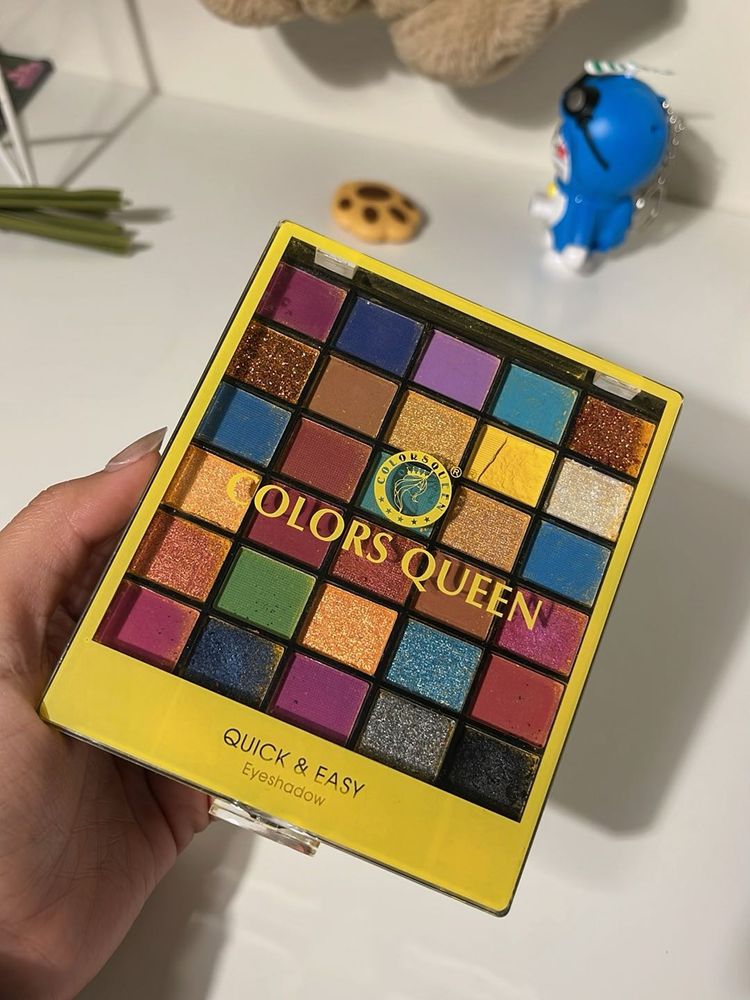 Colors Queen Eyeshadow Palette