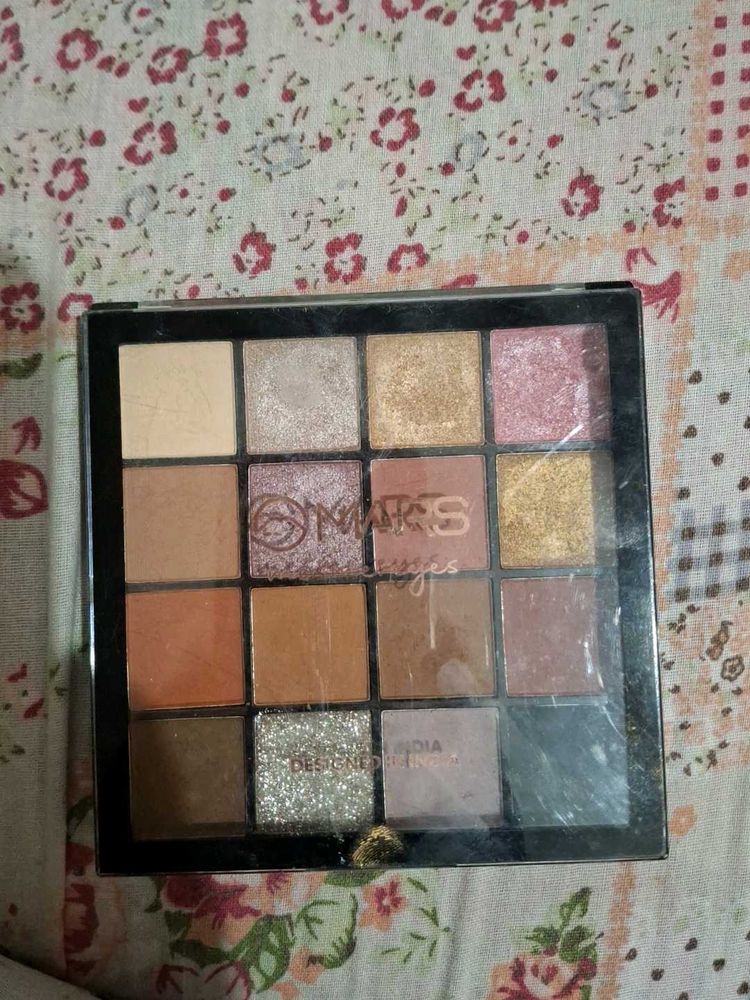 Mars Eyeshadow Palette
