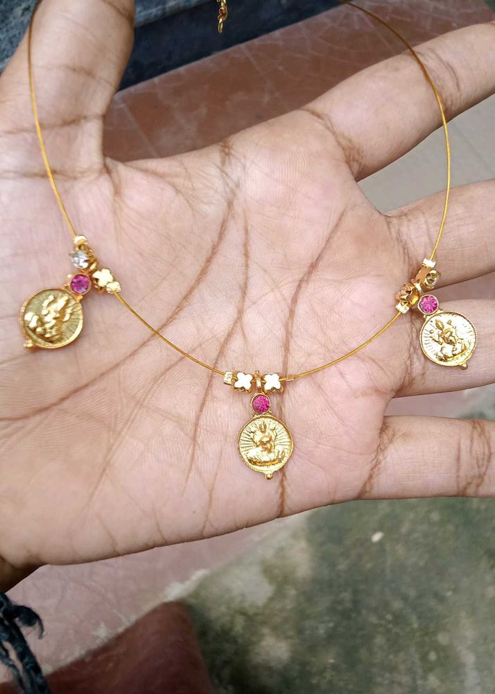 Elegant Gold Necklace