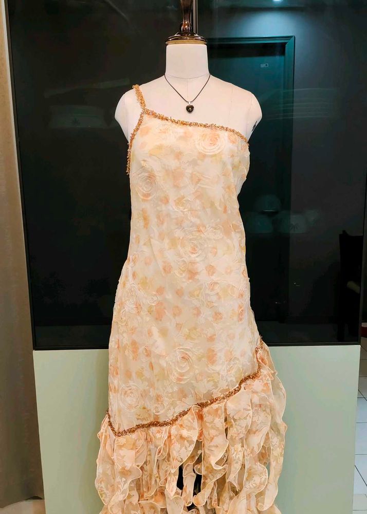 💥SALE💥Imported Luxe Beaded Dress With Frills