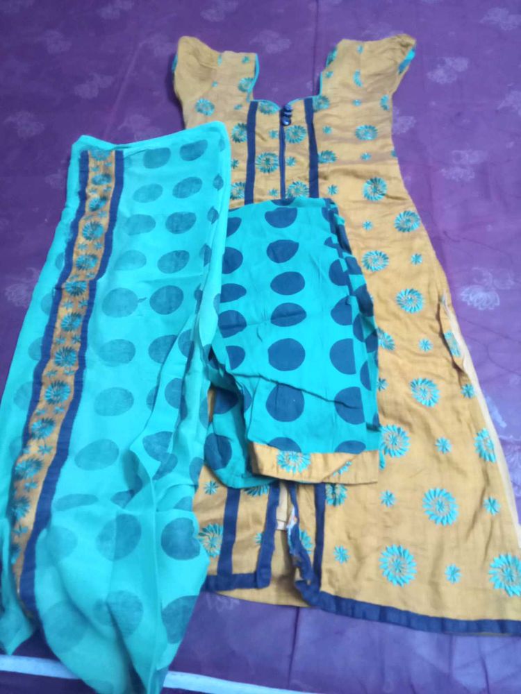 Kurta Set, Size 30 , Little Damages Dupatta