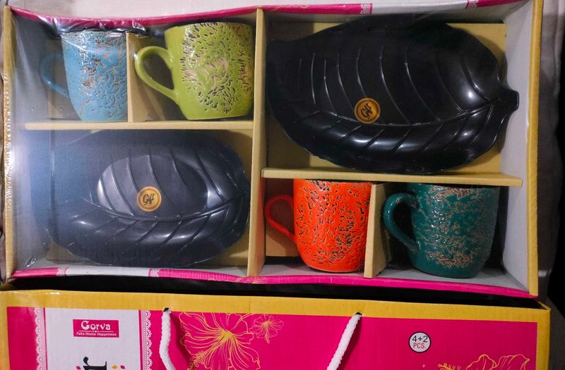 Multi Colour Tea Cup Set 4 Piece Two Black Tray