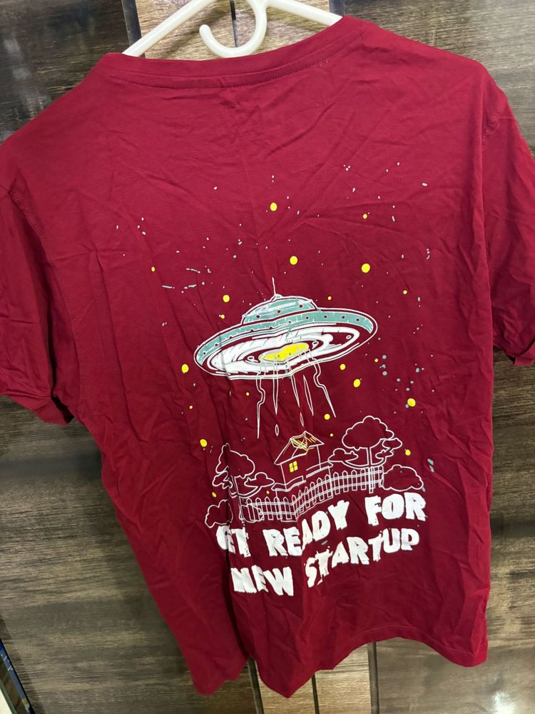 Maroon Graphic T-Shirt
