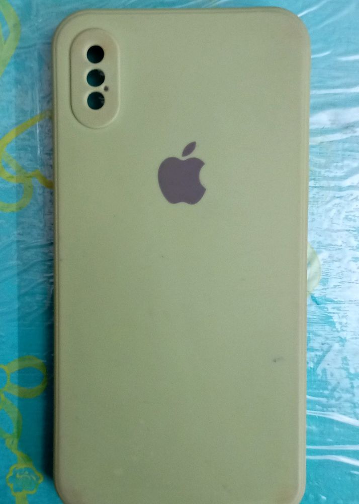 Iphone XS Silicon Cover And Charging Cable