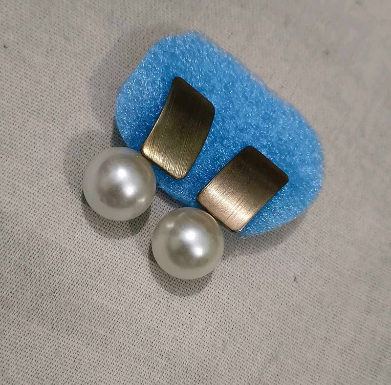 Pearl Drop Earrings with Gold Accents