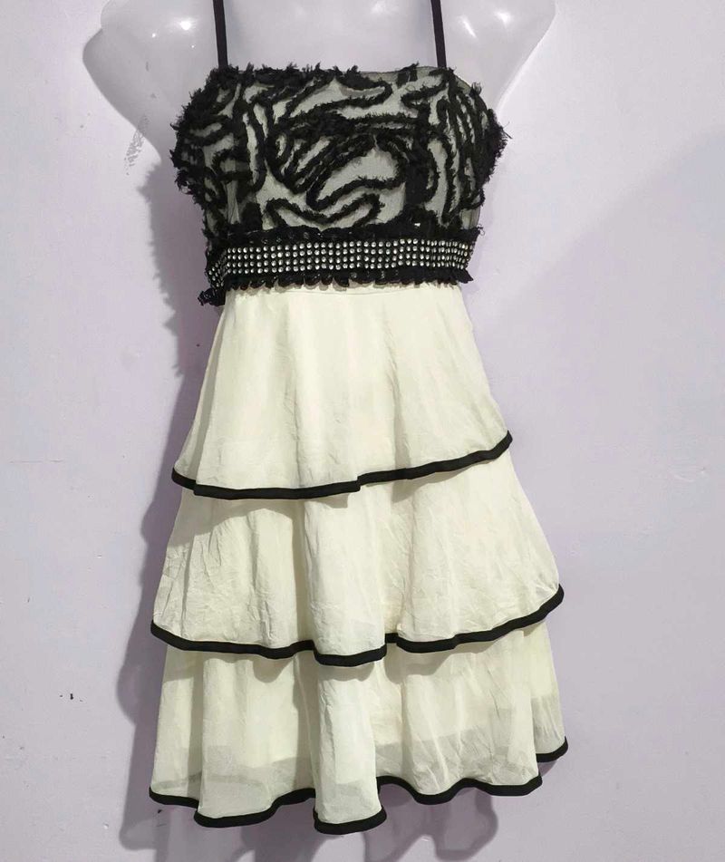 BEAUTIFUL SHORT DRESS