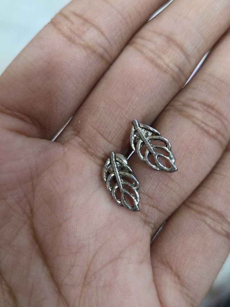 Leaf Stud Earrings