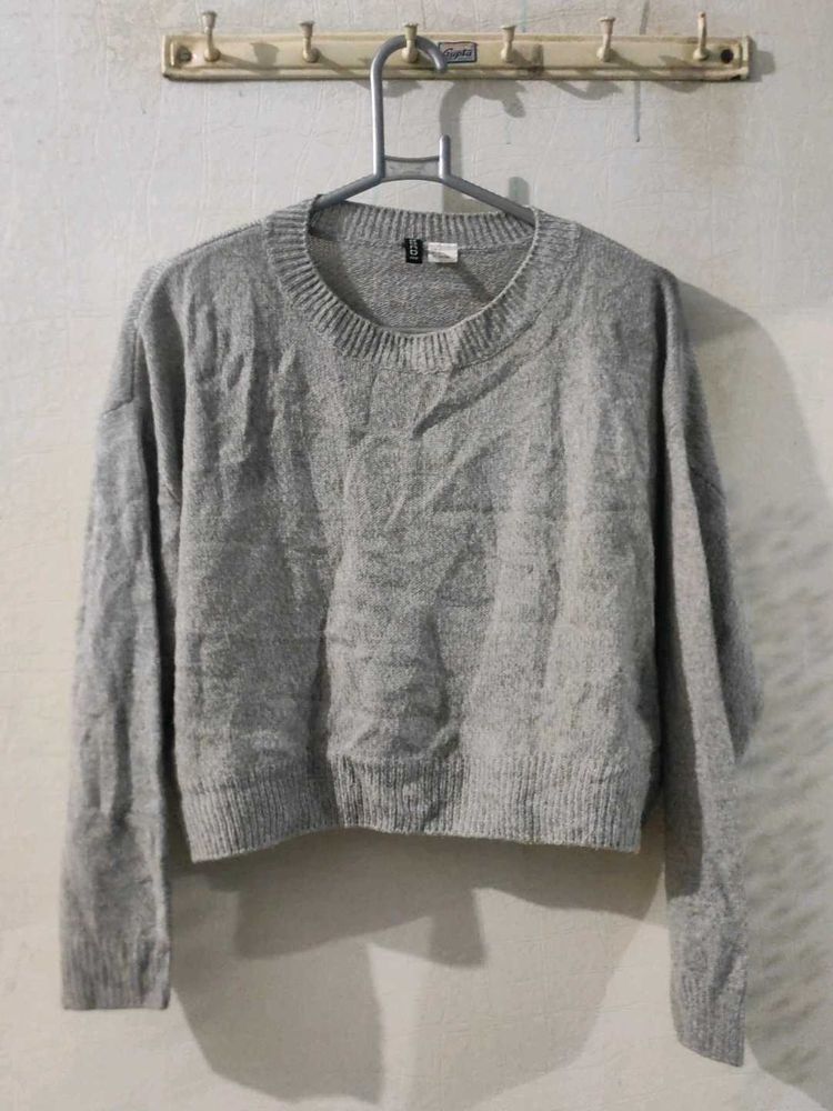 H&amp;M Gray Cropped Sweater