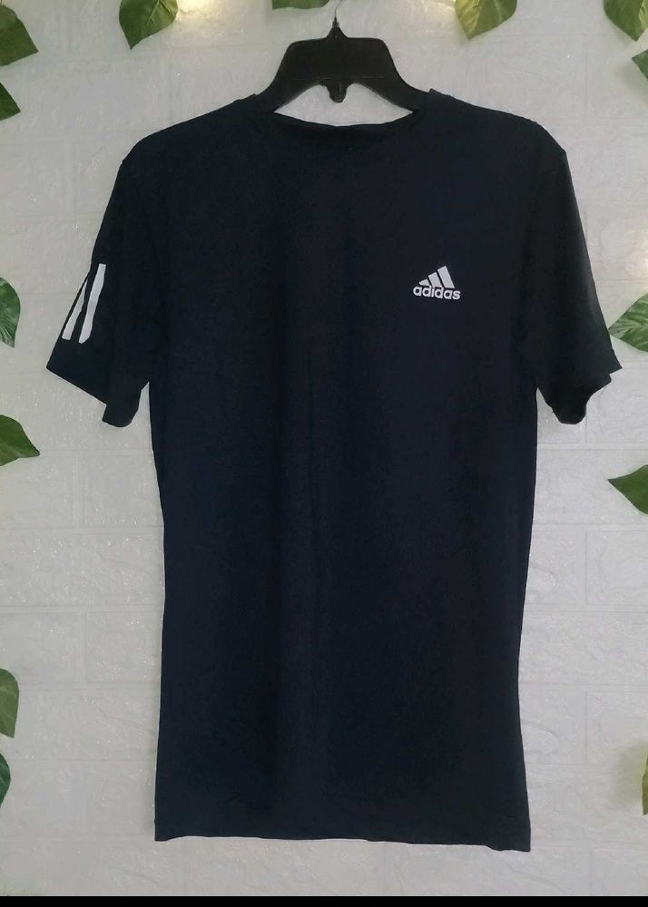 💥New Adidas T-shirt