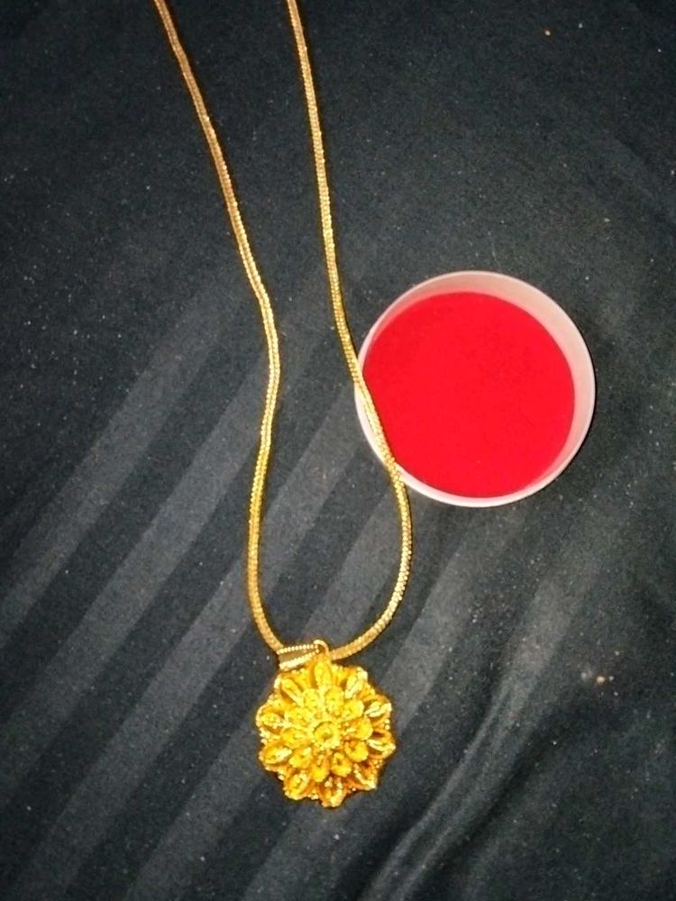 Women gold plated pendent