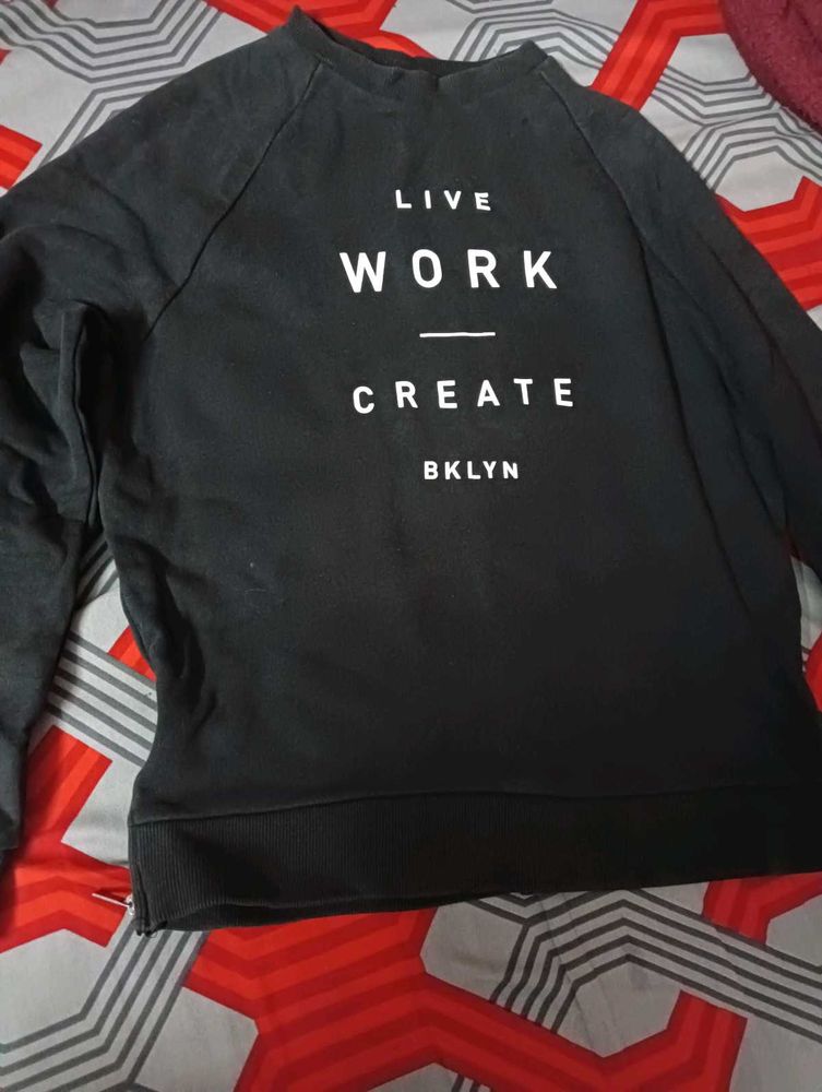 Black Sweat Shirt