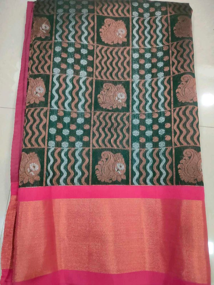 Elegant festive Saree🎇