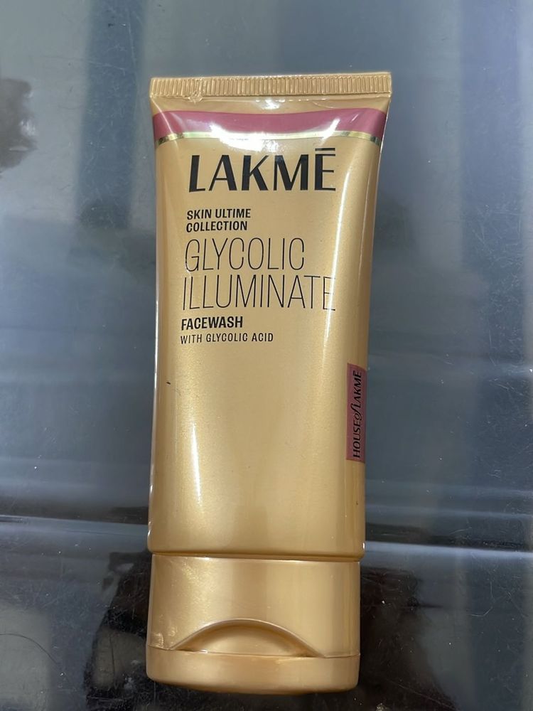 Lakme Skin Ultime Glycolic Illuminate Facewash