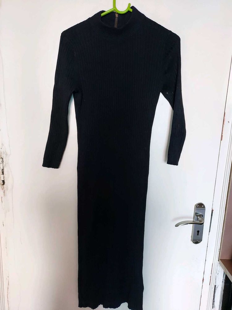 Black Color Ribbed Dress