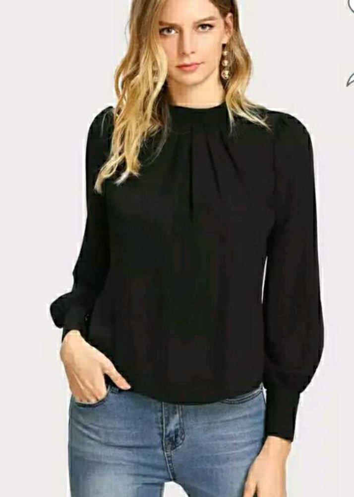 Women&#39;s Black Top