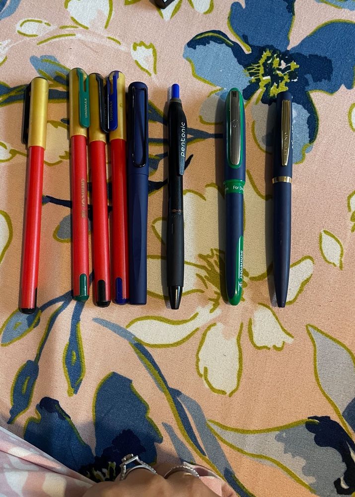 Set Of 8 Pens