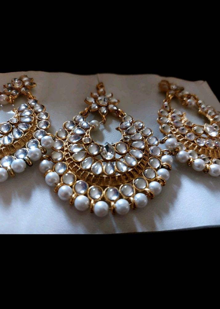 Pearl &amp; Kundan Earrings And Maangtika Set😍🤩