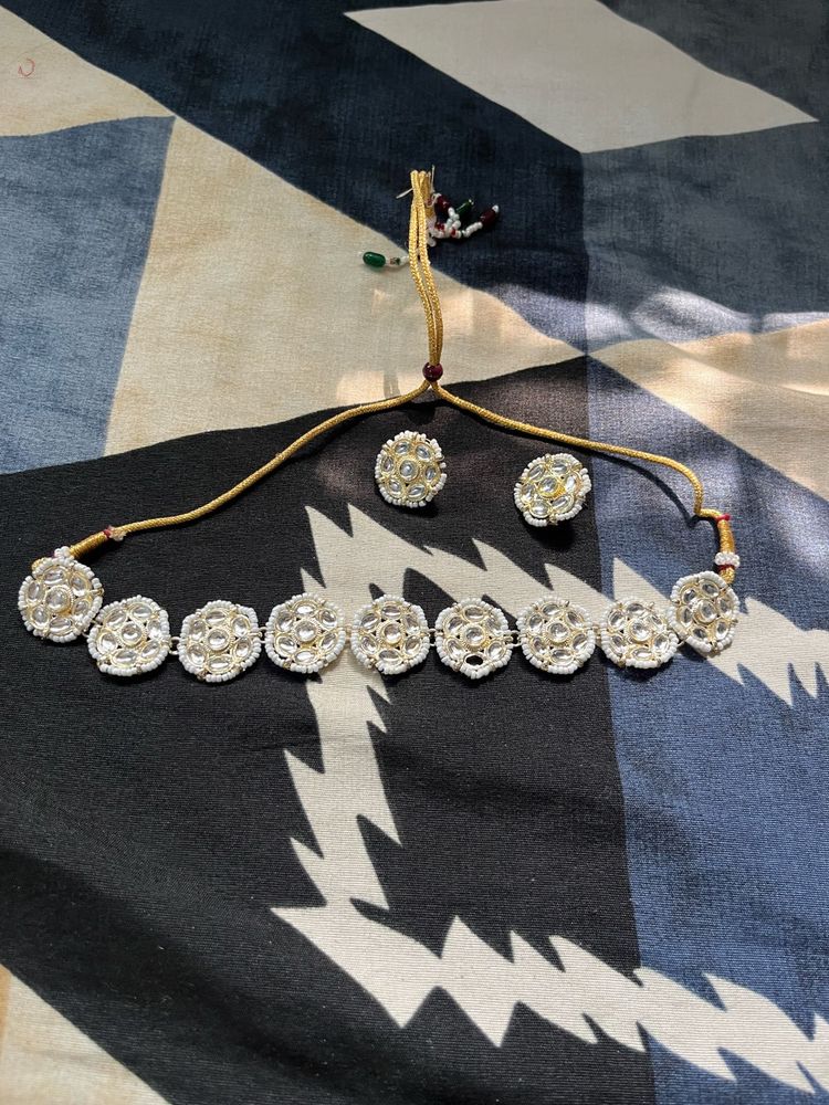 Elegant Kundan Jewelry Set