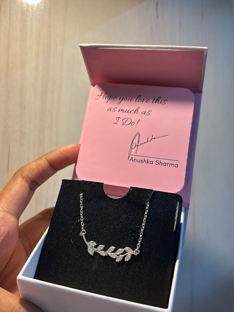 GIVA Necklace