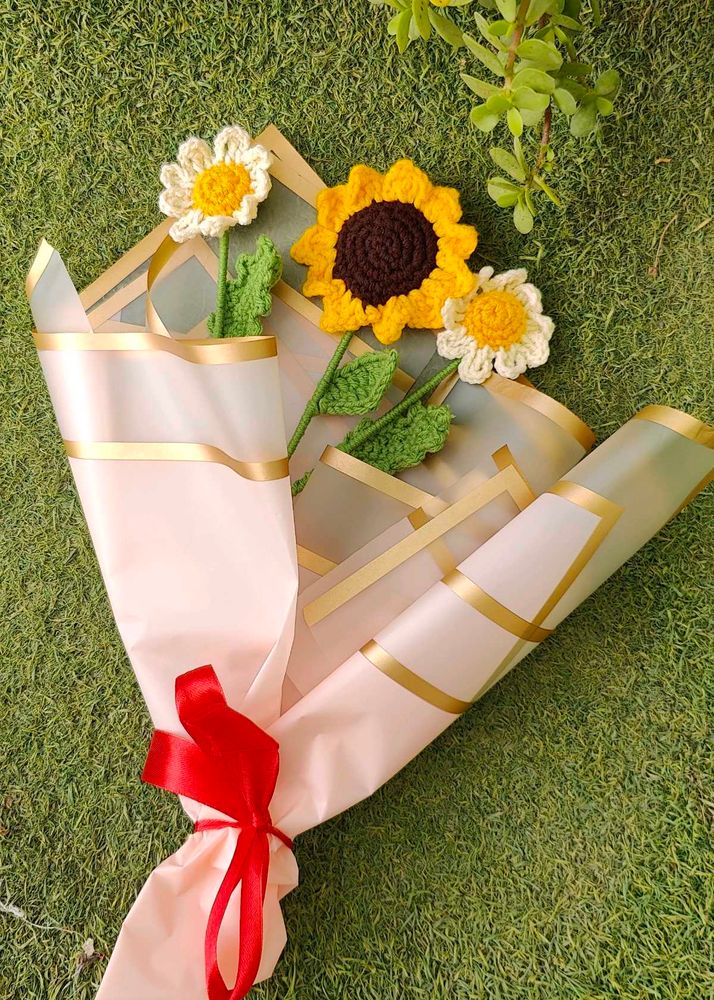 Sunflower With Daisy