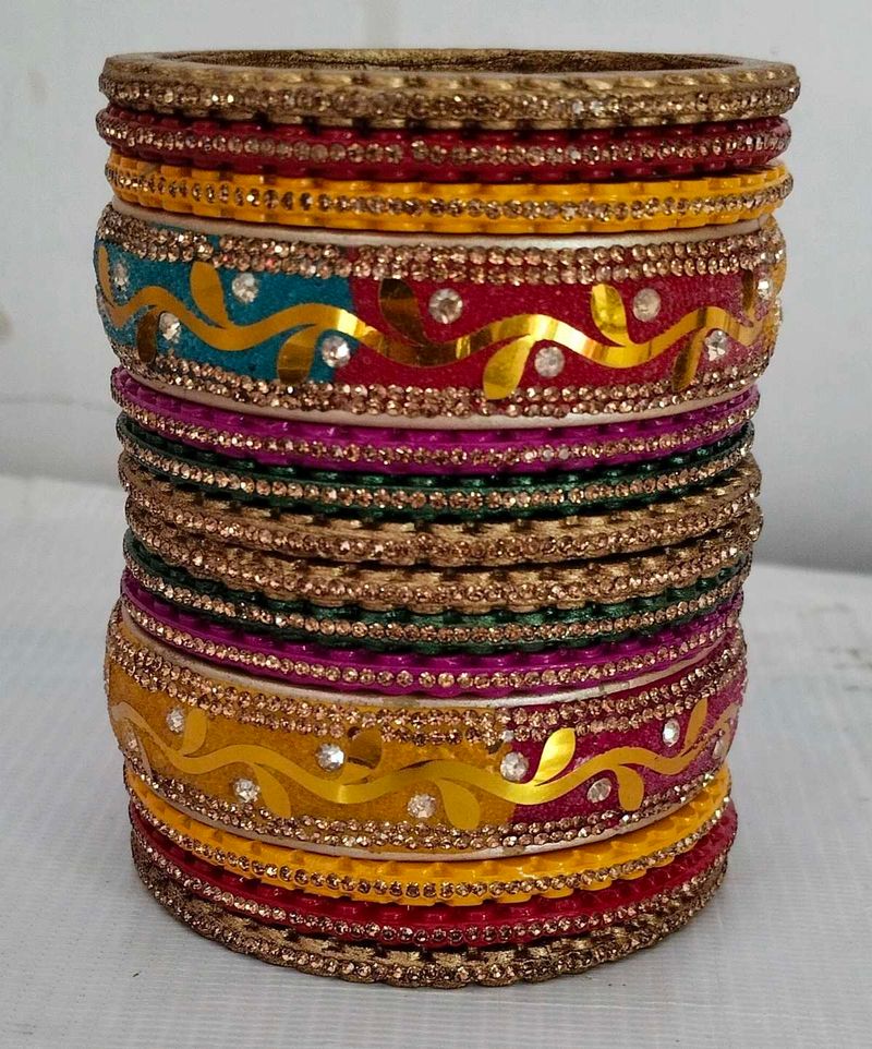Traditional Rajasthani Lac Bangles Set (14 Pieces)