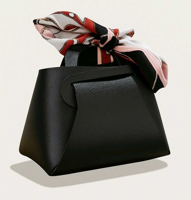 Hand Sized Black Handbag (1Bag)