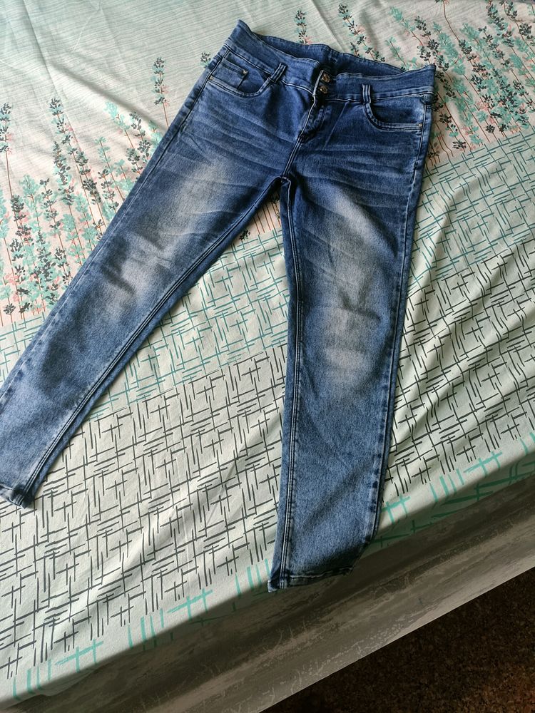 Women Dark Blue Jeans Trends
