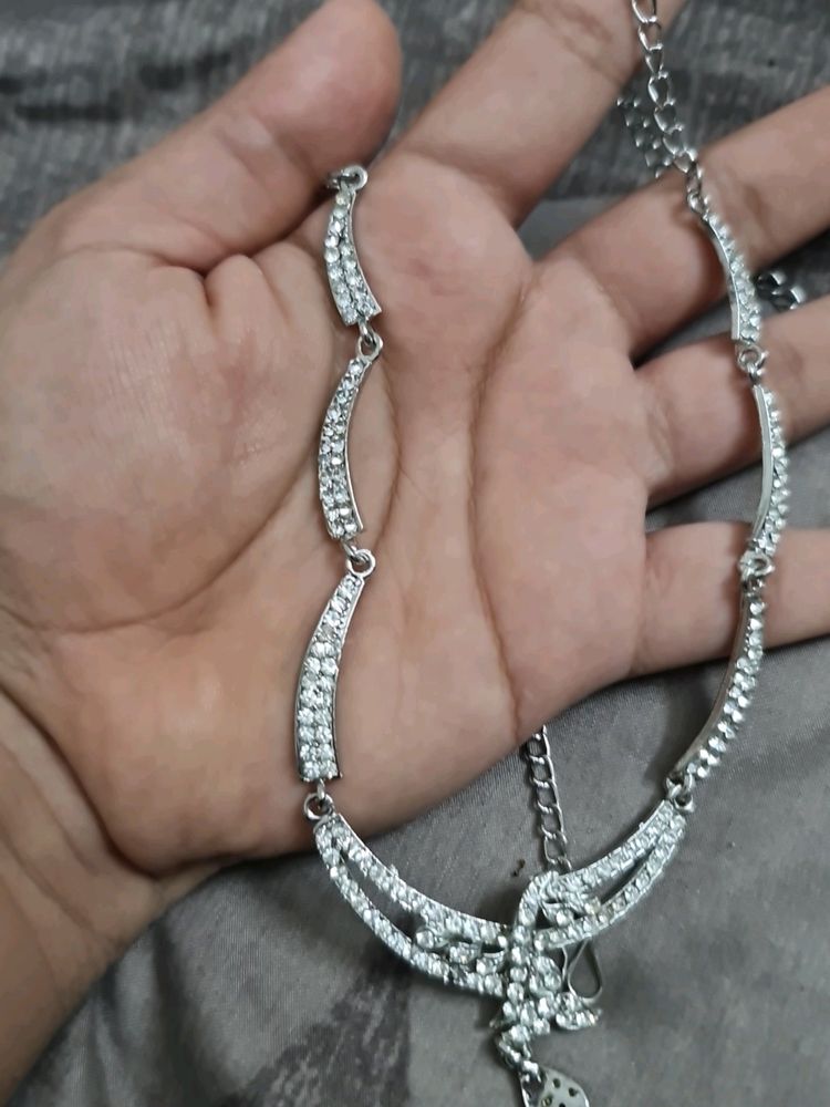 Nackless Set Totally New