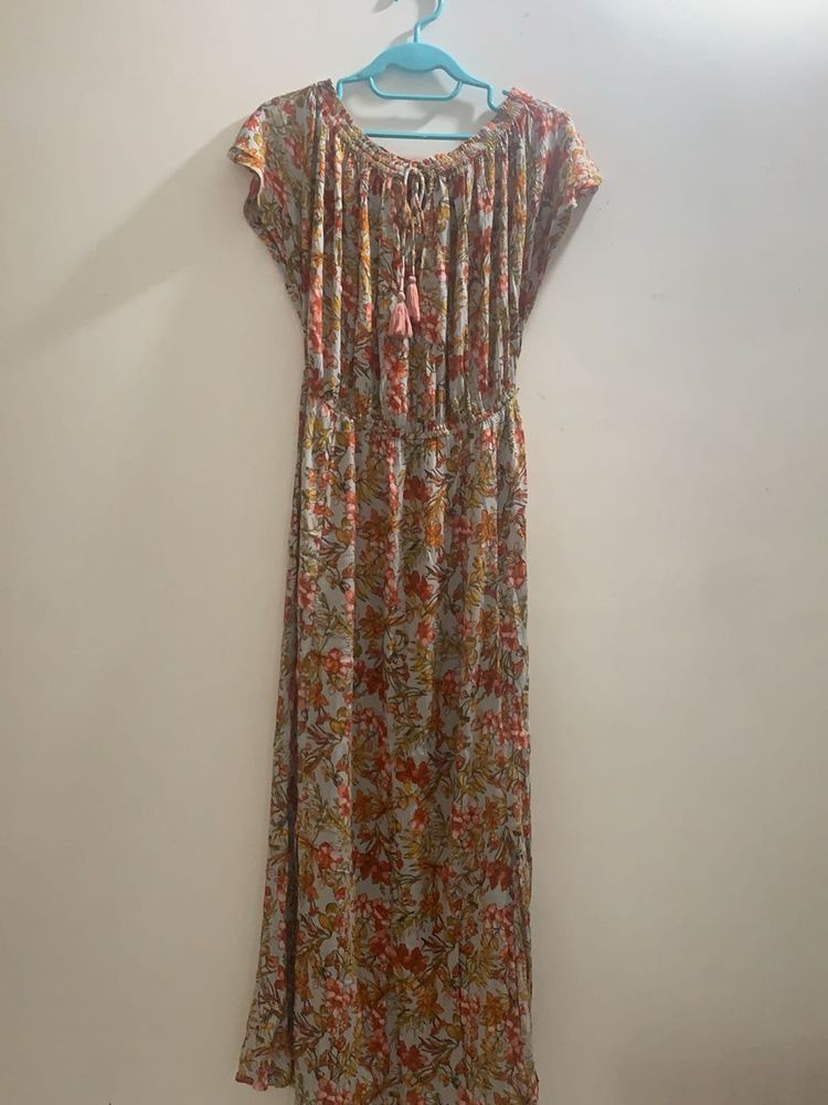 FLORAL MAXI DRESS WITH SIDE SLITS