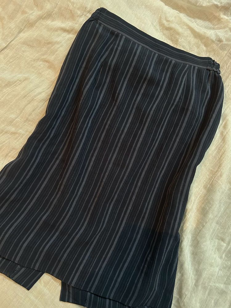 Relaxed Fit Skirt