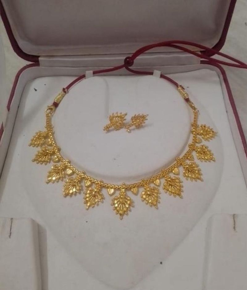 Beautiful Golden Jewellery Set