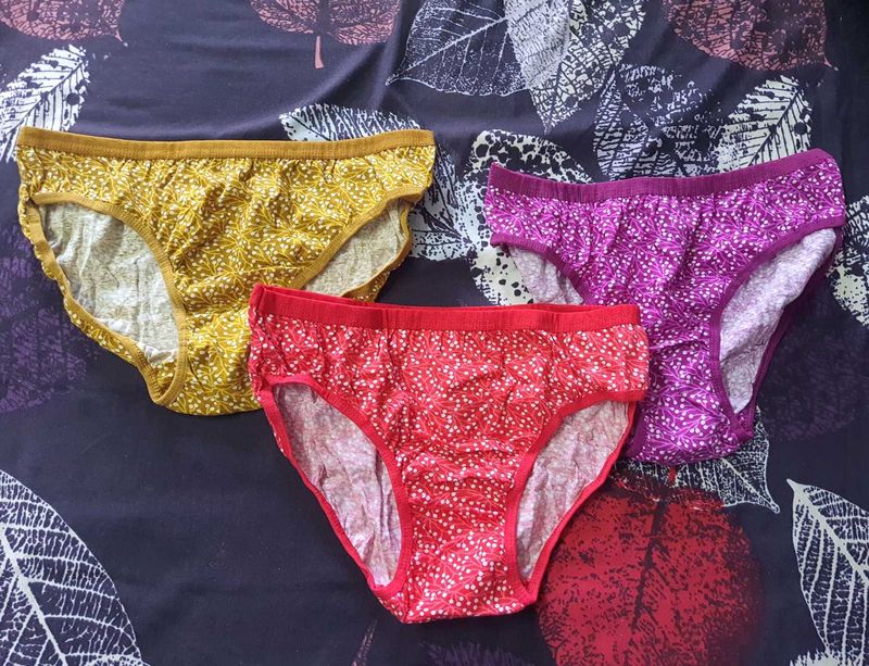 Combo of 3 multicolour briefs